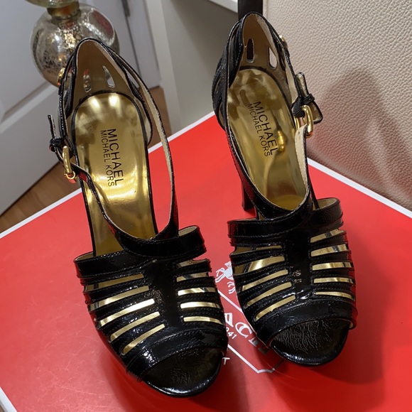 Michael Kors High Heel Shoe brand new tried on not used. - Picture 6 of 13